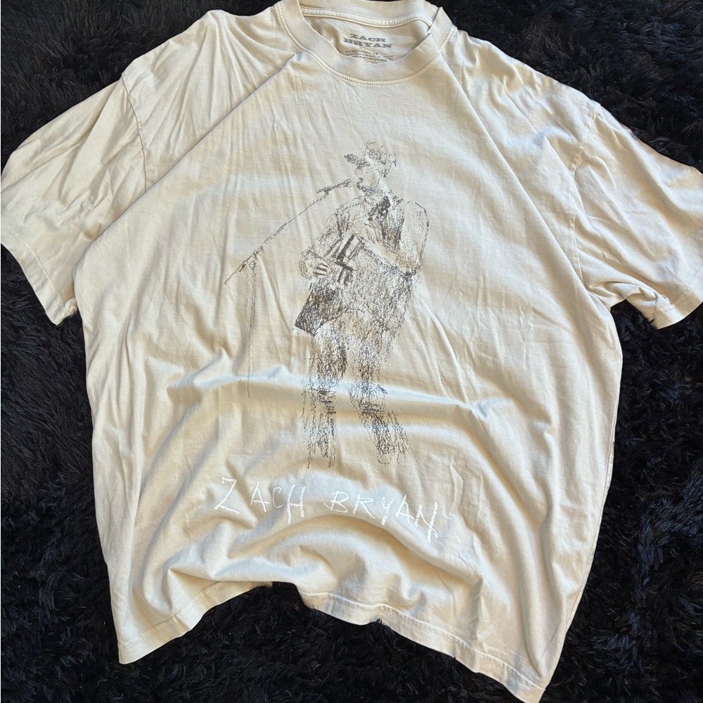 Nike Beige Graphic Short-Sleeve Tee